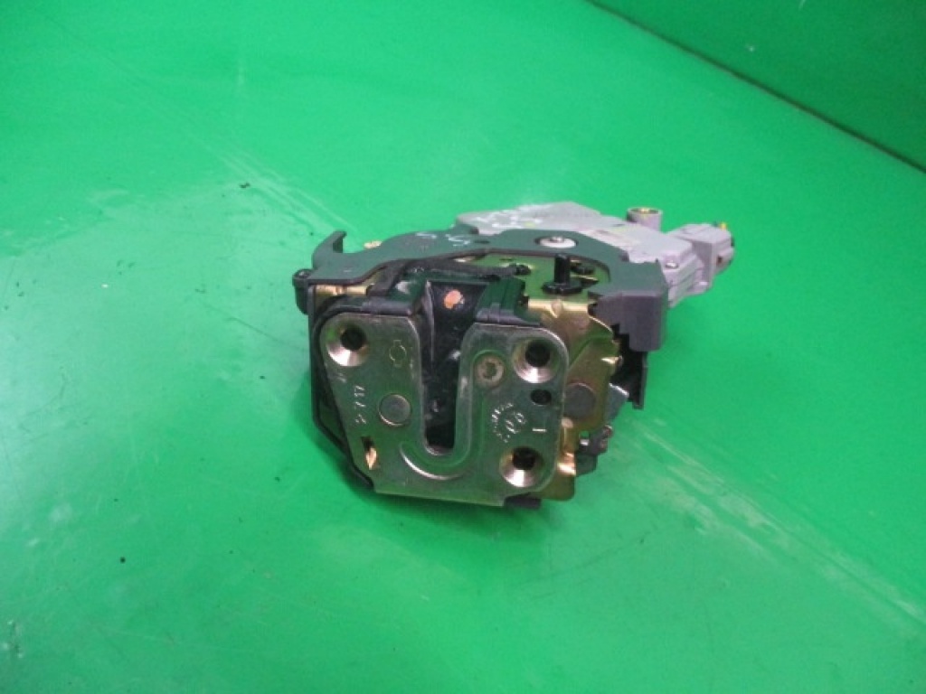 BROASCA USA STANGA SPATE NISSAN X-TRAIL T30 FAB. 2001 - 2007 ⭐⭐⭐⭐⭐