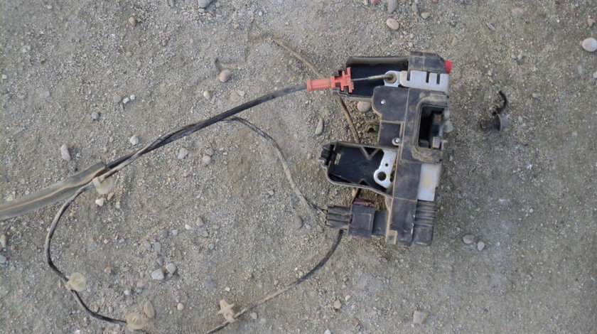 BROASCA USA STANGA SPATE OPEL ASTRA G