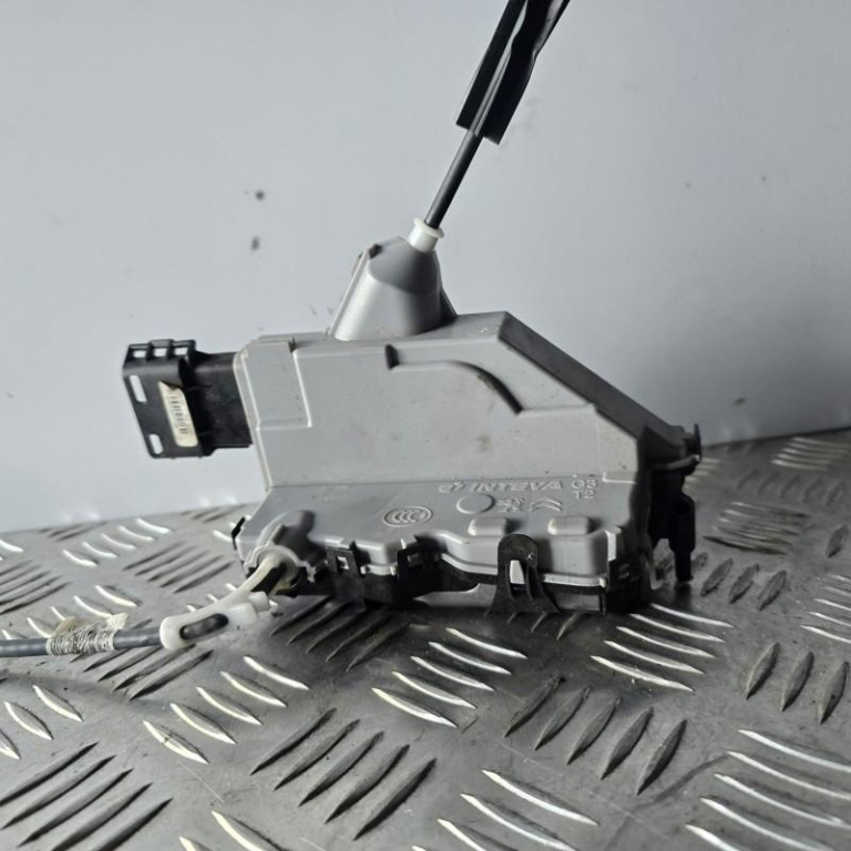 Broasca usa stanga spate Opel Crossland X 2017-2020 3558107