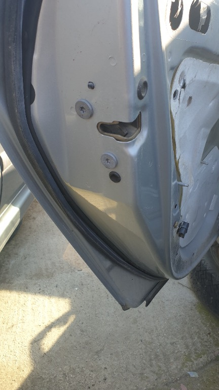 Broasca usa stanga spate Peugeot 407 2004 Limuzina 2.0