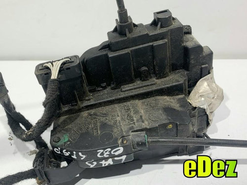 Broasca usa stanga spate Renault Laguna 3 (2007-2010) 825010003R