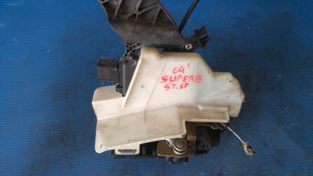 Broasca usa stanga spate skoda superb