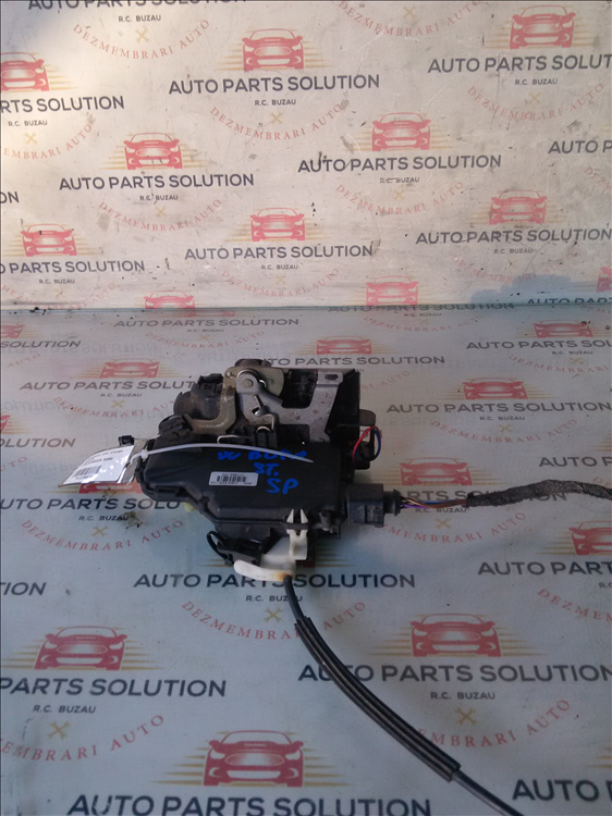 Broasca usa stanga spate VOLKSWAGEN BORA
