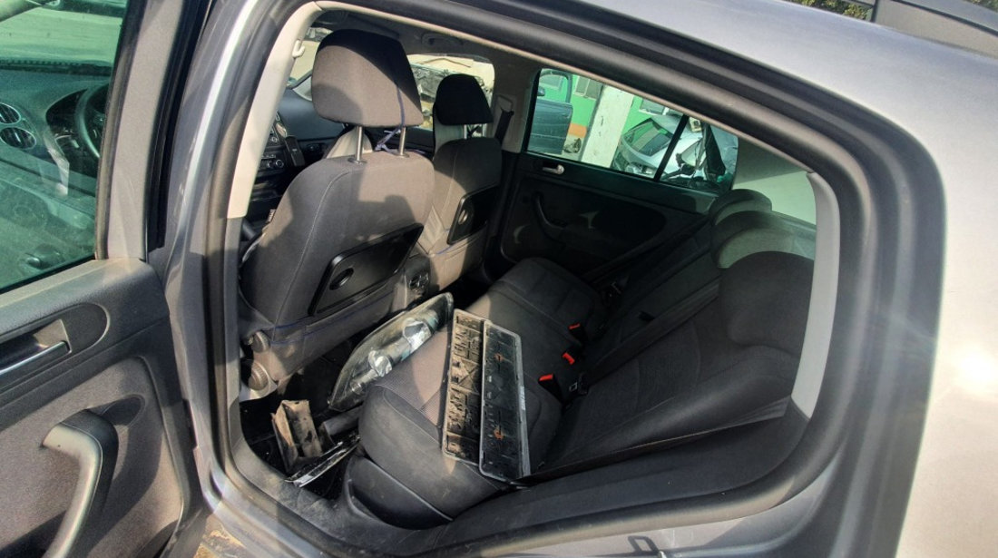 Broasca usa stanga spate Volkswagen Golf 6 Plus 2011 monovolum 1.6 tdi CAY
