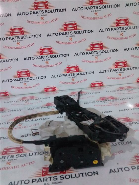 Broasca usa stanga spate VOLKSWAGEN PASSAT B7