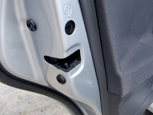Broasca usa stanga spate Volkswagen Polo (9N) [Fabr 2001-2008] 1.2 Benz AZQ 47KW / 64CP