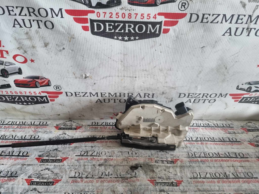 Broasca usa stanga spate VW Amarok cod piesa : 5N0839015G