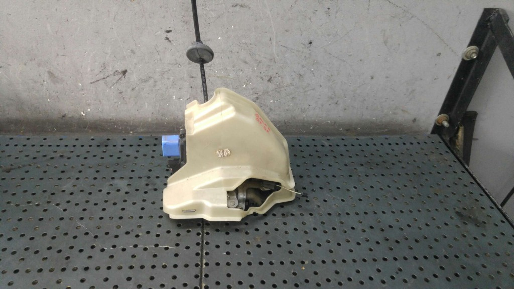 Broasca usa stanga spate vw golf 5 1k1