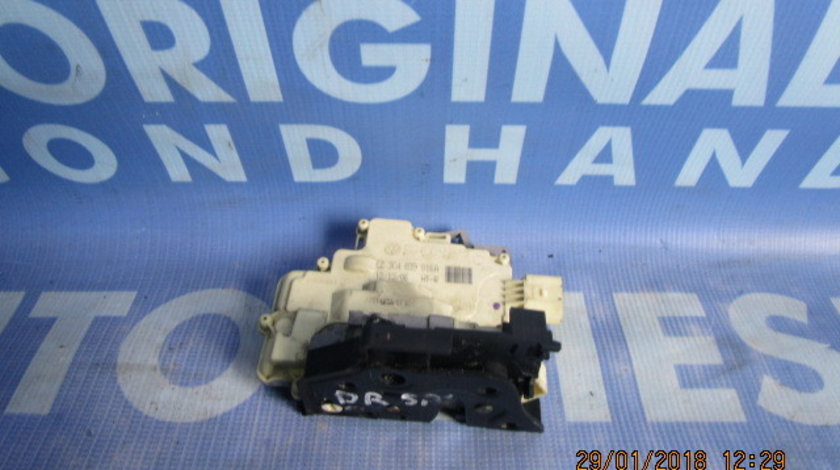 Broasca usa VW Passat B6 ; 3C4839015A // 3C4839016A
