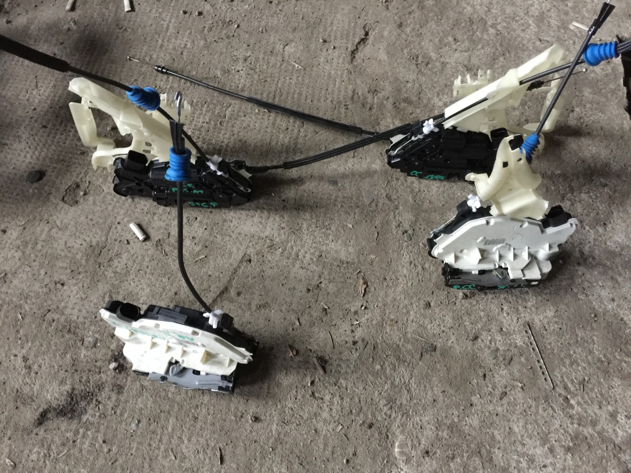 Broasca yala fata spate Vw Passat CC 2009 2010 2011 2012