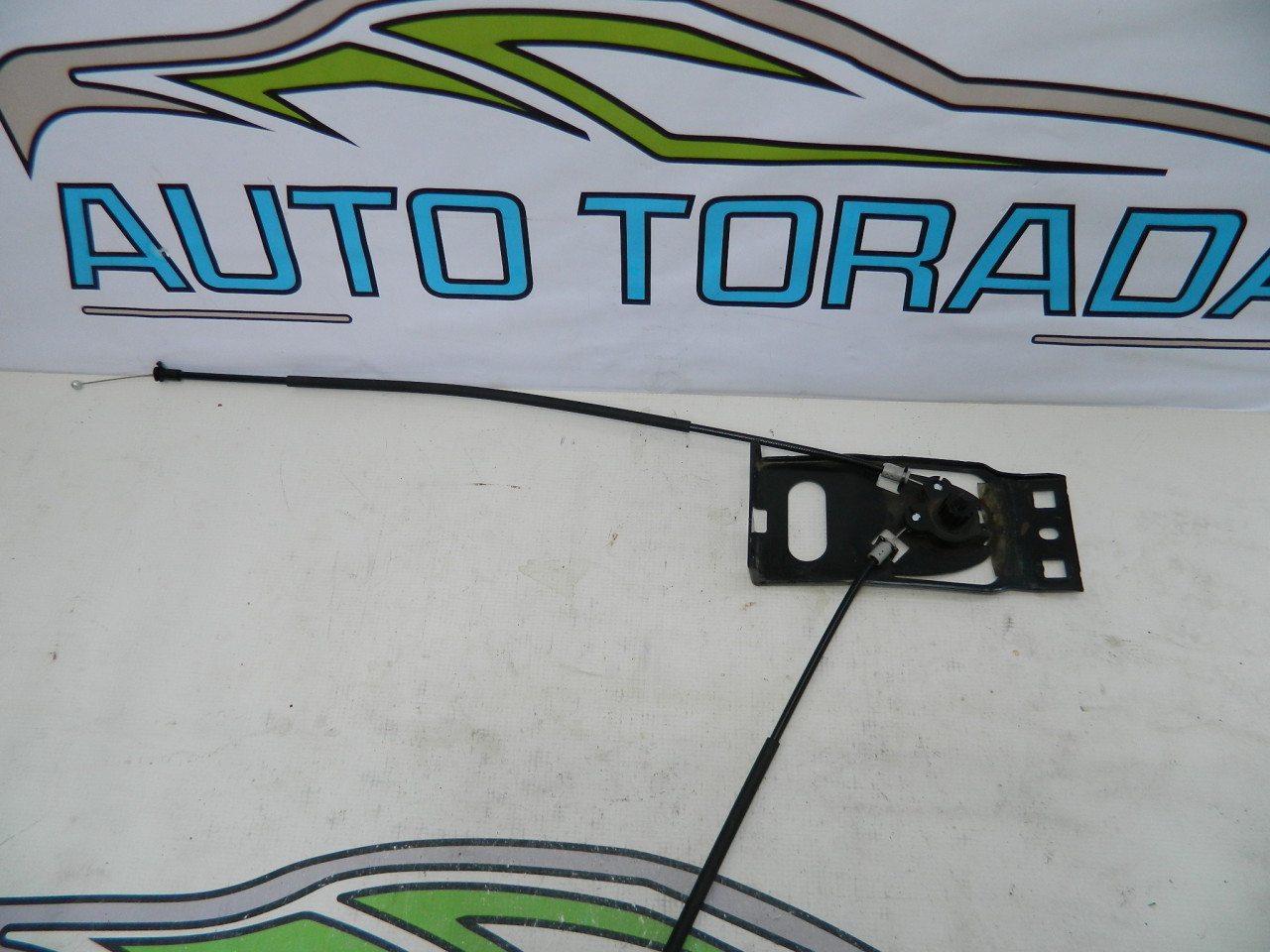 Brosca ,yala,incuietoare capota Porsche Cayenne 9Y