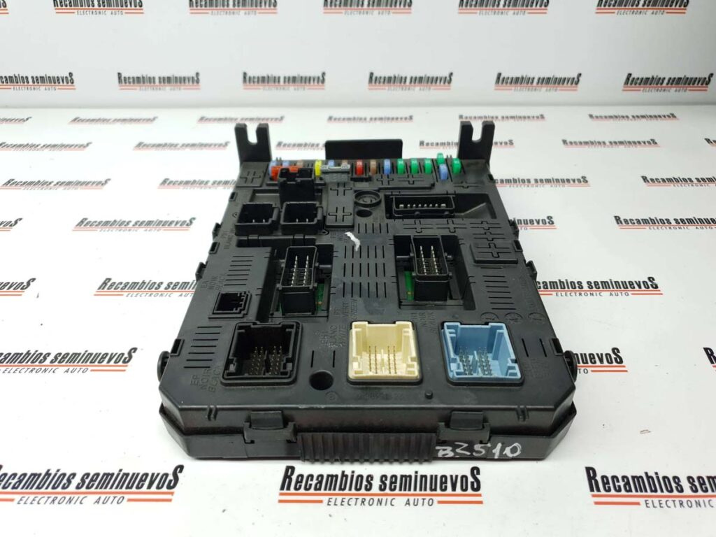 BSI Panou sigurante JOHNSON CONTROLS PEUGEOT 307 96 649 689 80 / 9664968980 / BSI 2004 H01 / BSI2004H01 / 21676031-5B / 21676031 5B / 216760315B / 28121550-4A / 28121550 4A / 281215504A96 649 689 80 / 9664968980 / BSI 2004 H01 / BSI2004H01 / 21676031