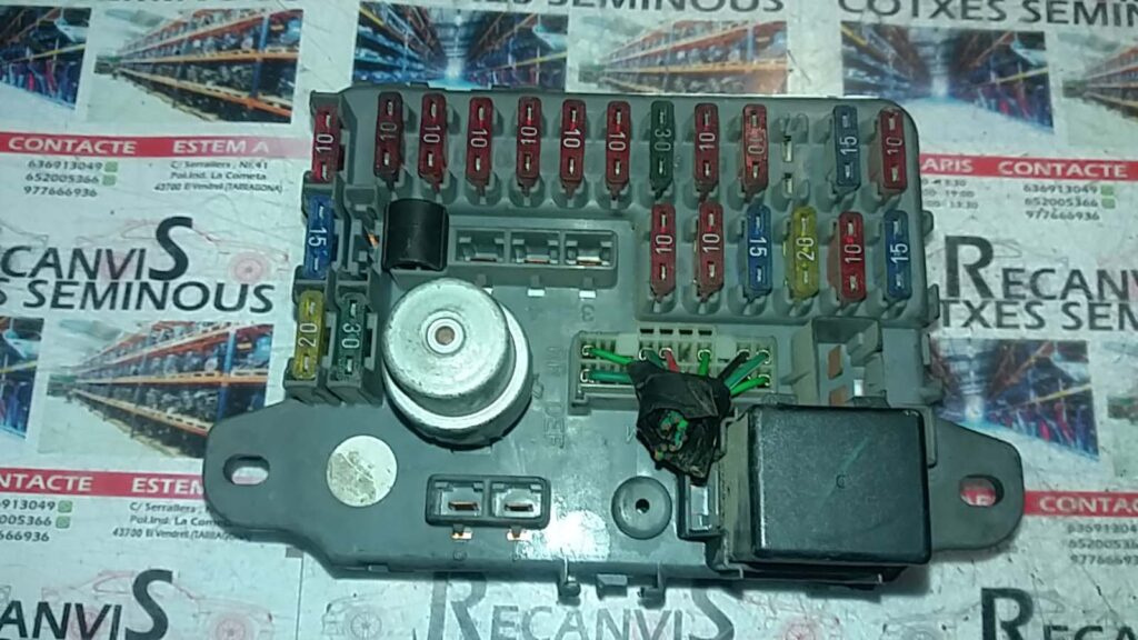 BSI Panou sigurante + Modul CONTROL ROVER 200 YWC10004 / 53988008YWC10004 / 53988008