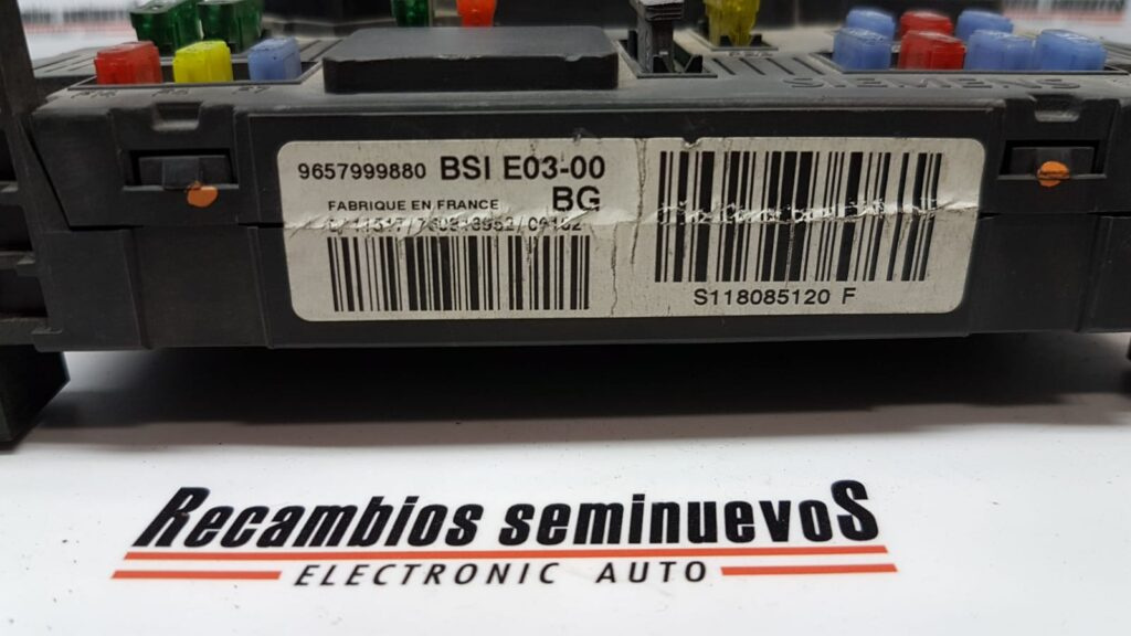BSI Panou sigurante SIEMENS PEUGEOT 206 9657999880 / S118085120 F / S118085120F / BSI E03 00 / BSIE03009657999880 / S118085120 F / S118085120F / BSI E03 00 / BSIE0300