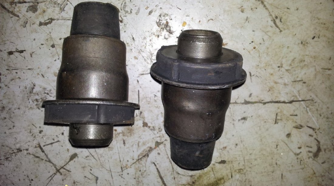 BUCSE CADRU MOTOR RENAULT TRAFIC BUCSE JUG BERSOU