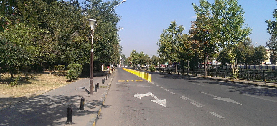 Bucurestiul primeste benzi speciale pentru autobuze: va fi mai bine sau mai mare aglomeratie? Bucurestiul primeste benzi speciale pentru autobuze: va fi mai bine sau mai mare aglomeratie?