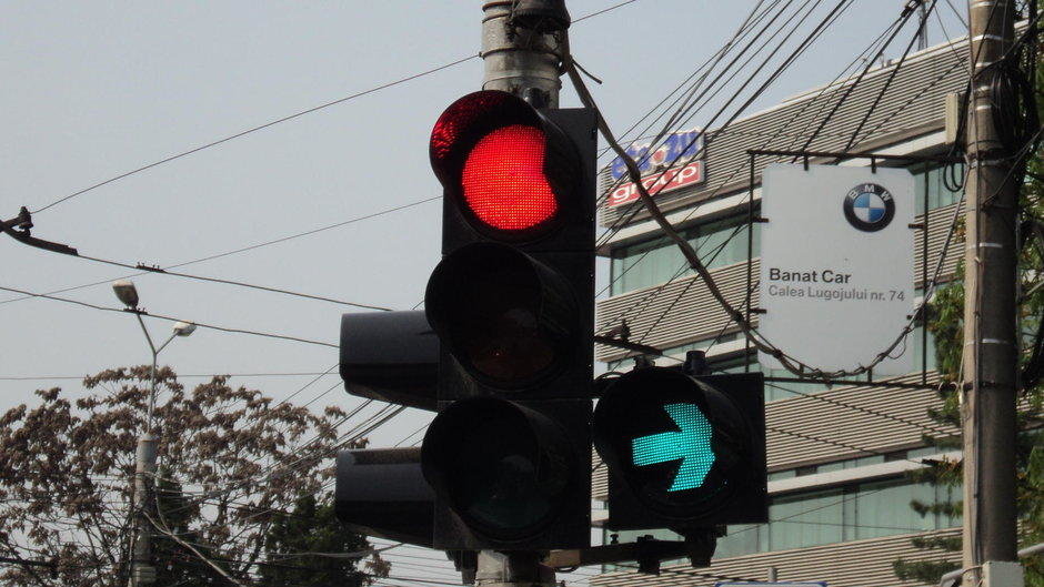 Bucurestiul primeste noi semafoare verde intermitent care vor sa fluidizeze traficul