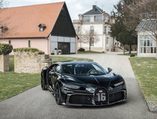 Bugatti Chiron cu numarul 300