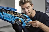 Bugatti Chiron din piese LEGO