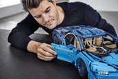 Bugatti Chiron din piese LEGO