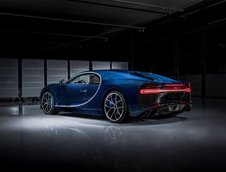 Bugatti Chiron in carbon albastru