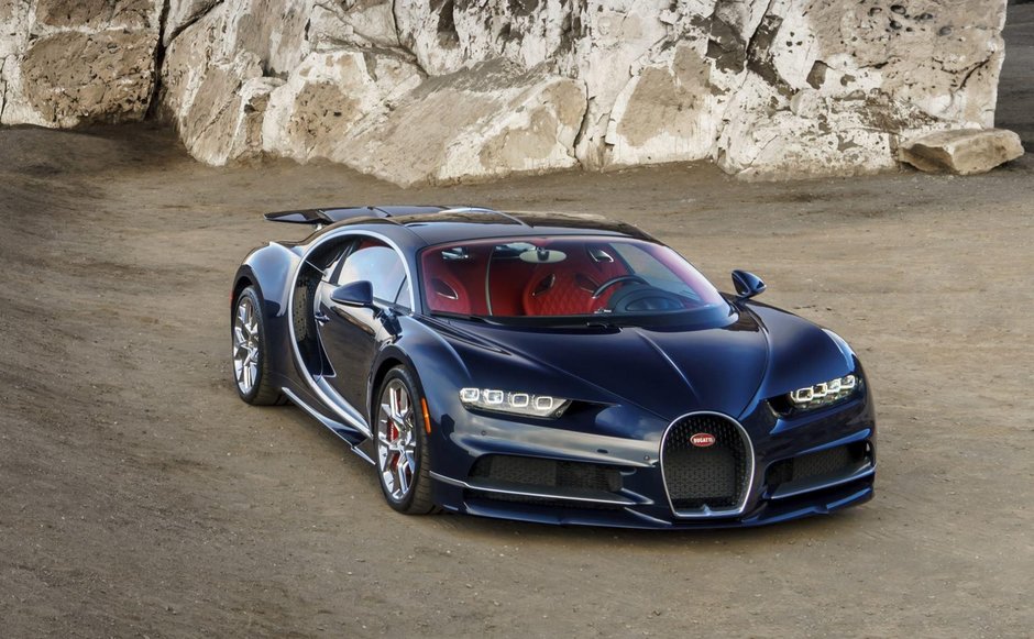 Bugatti Chiron in carbon albastru