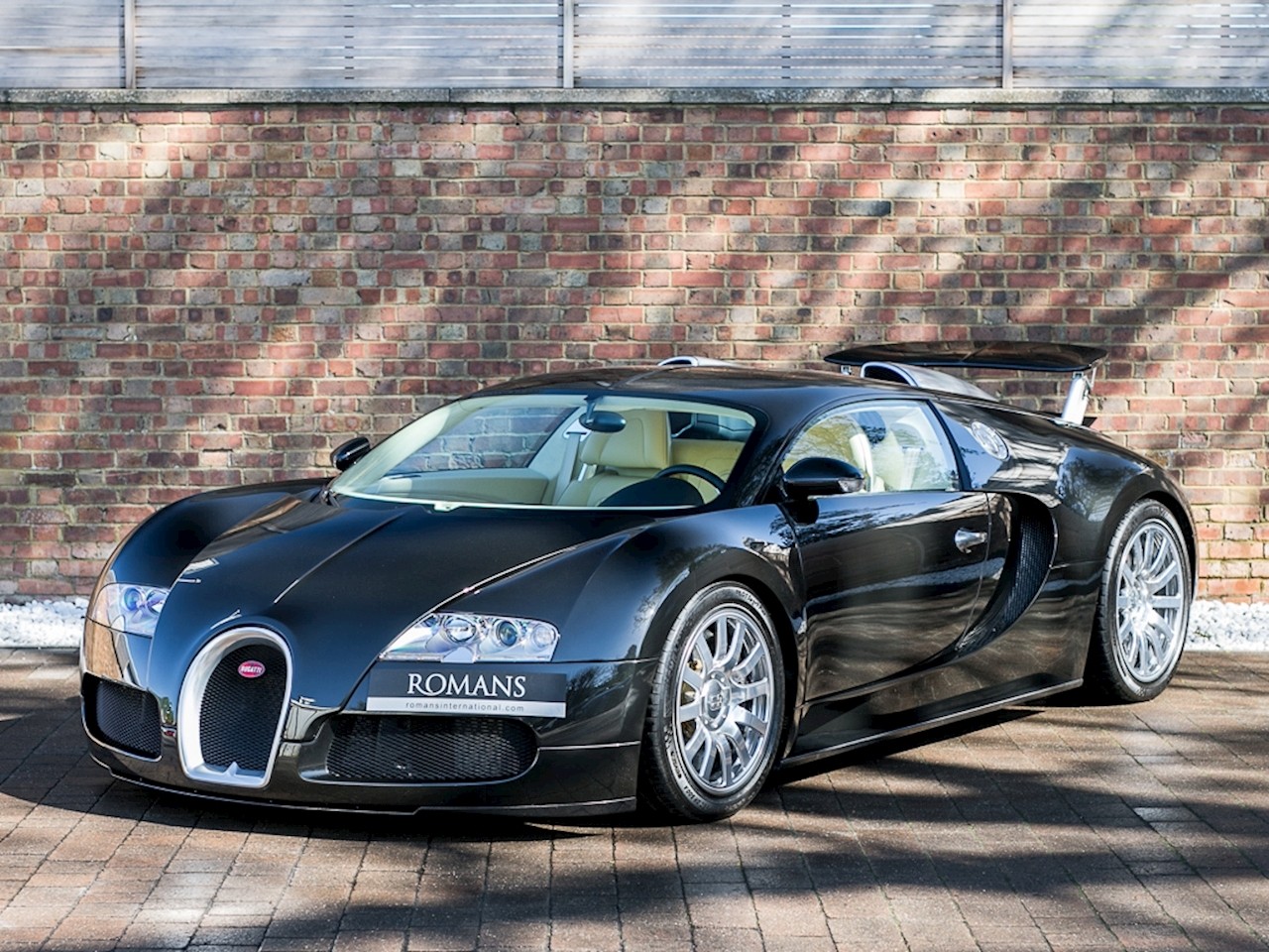 Сколько стоит автомобиль бугатти. Бугатти Бугатти Вейрон. Bugatti Veyron 2007. Bugatti Veyron 16.4 2007. Бугатти Veiron 2007.