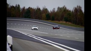 Bugatti Vitesse vs. Nissan GT-R de 1200 CP: Care-i mai rapid din mers?