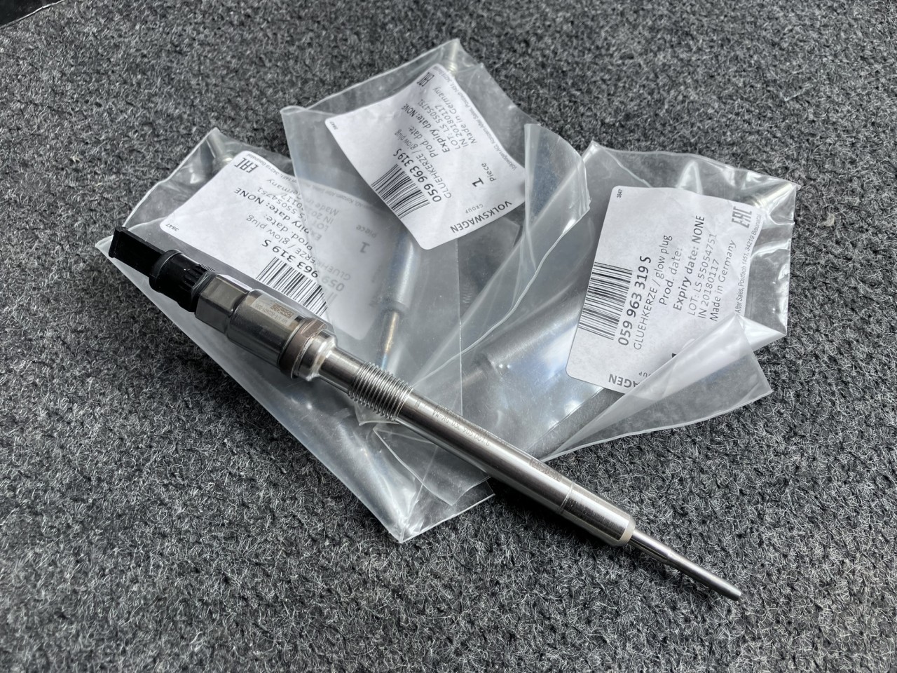 Bujii incadescente Originale Vw 059963319S / 03L905061G