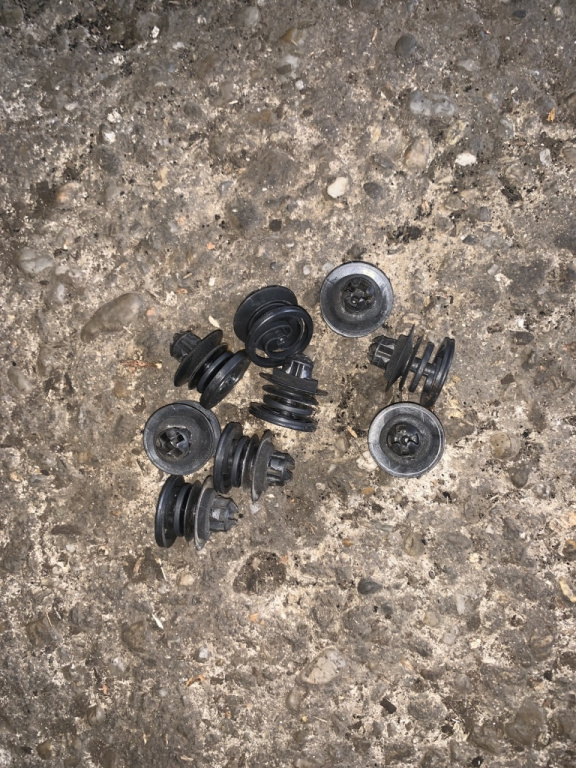 Bumb fata usa Volkswagen VW Bora [1998 - 2005] Sedan 1.9 TDI MT (150 hp) (1J2)
