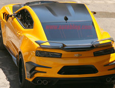 Bumblebee si Barricade in cea de-a 5-a parte a seriei Transformers