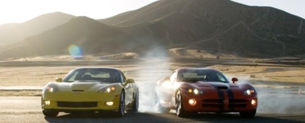 Burnout Contest: Dodge Viper SRT10 vs. Chevy Corvette Z06 Carbon