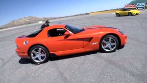 Burnout Contest: Viper SRT10 vs. Corvette Z06 Carbon