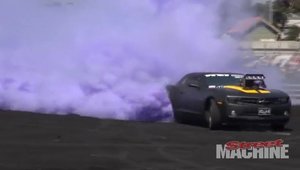 Burnout de proportii epice la bordul unui Chevrolet Camaro supraalimentat