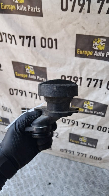 Buson ulei Volvo XC60 motor 2.4 D5 D5244T14 an 2012 cod 30777537