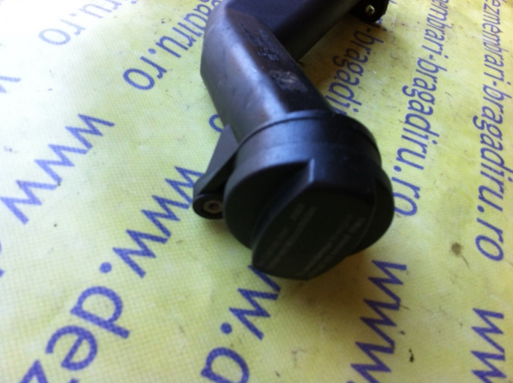 Buson umplere ulei motor Mercedes-Benz A-Class W168 [1997 - 2001] Hatchback A 170 CDI MT (90 hp)