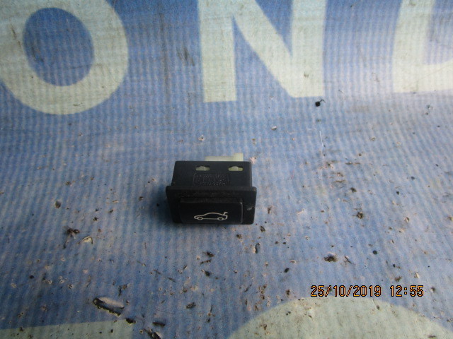 Butoane BMW E63ci; 6921846 (portbagaj)