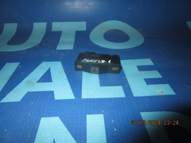Butoane BMW E65 2005; 8379594 (baterie)