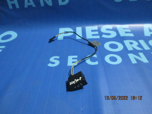 Butoane BMW E90 2005; 6930561 (AUX)