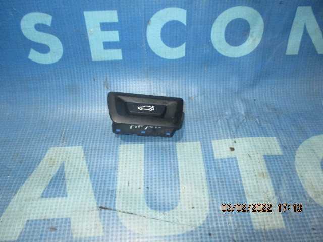 Butoane BMW F11 2013; 9275119 (inchidere hayon)