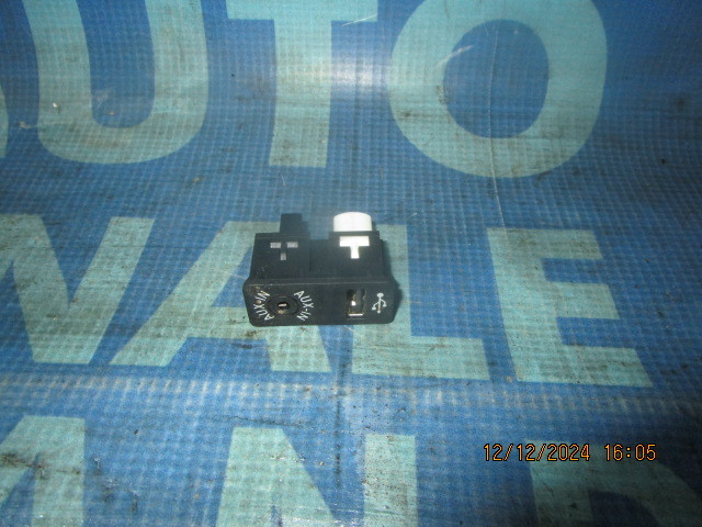 Butoane BMW F31 ; 9229246 (AUX+USB)