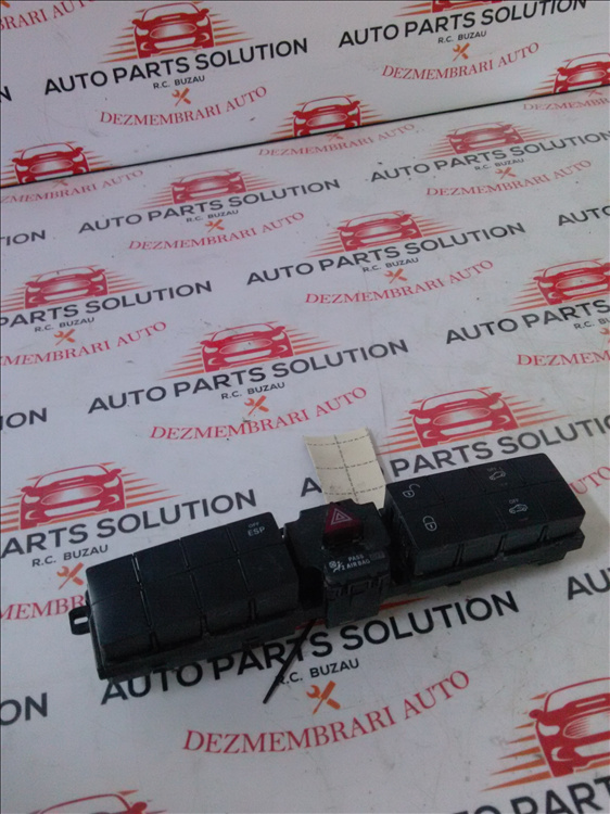 Butoane bord MERCEDES C CLASS 2.2 CDI an fabr. 2005
