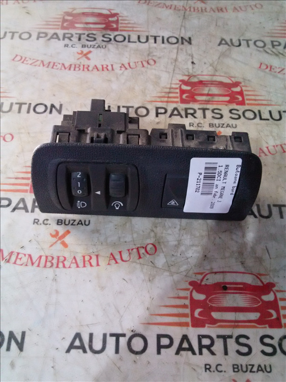 Butoane bord RENAULT MEGANE 3 1.5 dci an fabr. 2009
