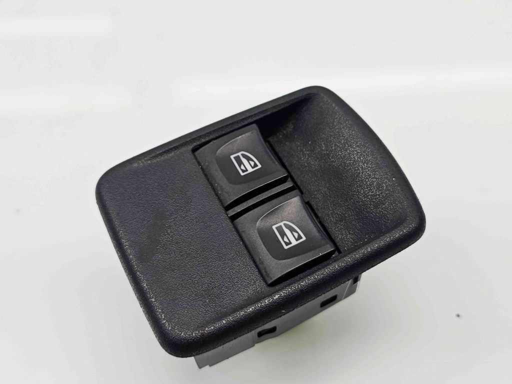 Butoane comanda geamuri sofer Dacia Sandero 2 [Fabr 2012-prezent] 254118617R