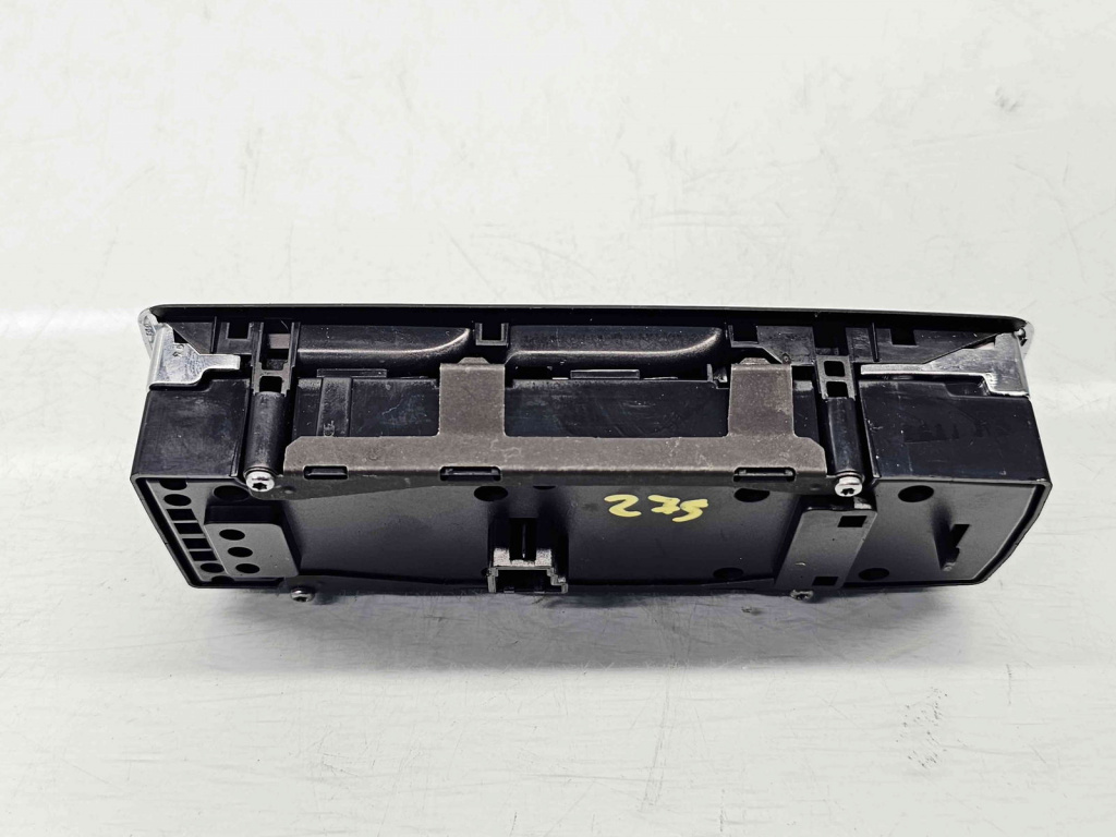 Butoane comanda geamuri sofer Mercedes Clasa A (W176) [Fabr 2012-2018] A1669054400