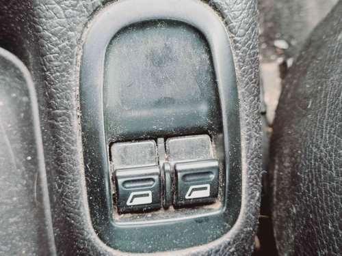 Butoane comanda geamuri sofer Peugeot 206 [Fabr 1998-2009] OEM