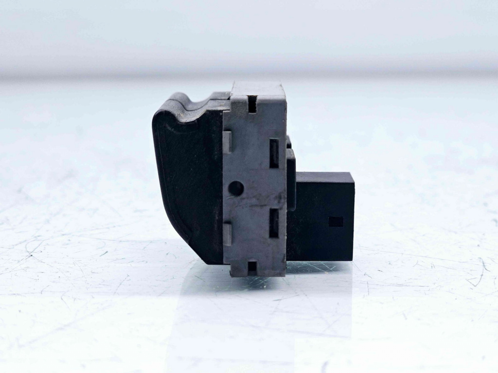 Butoane comanda geamuri sofer Volkswagen Polo (6N2) [Fabr 1995-2000] 6Q0959858