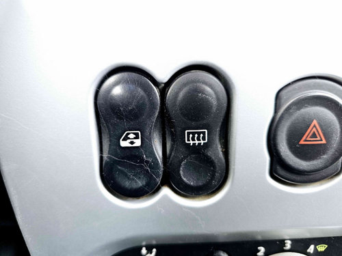 Butoane comenzi consola centrala Dacia Logan MCV (KS) [Fabr 2007-2012] OEM