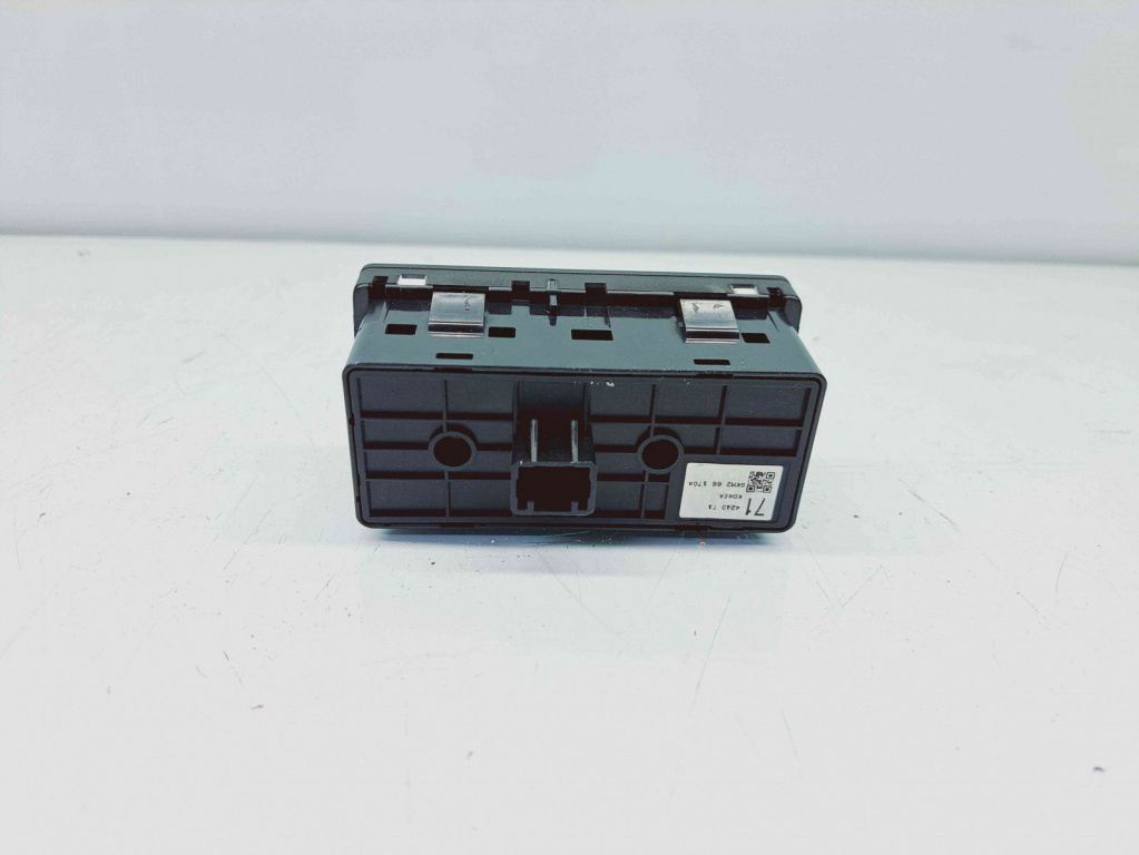 Butoane comenzi consola centrala MAZDA 3 Fastback [Fabr 2003-2009] GKM266170A