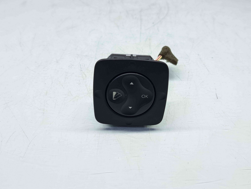 Butoane comenzi consola centrala Renault Scenic 3 [Fabr 2009-2015] 283950001R